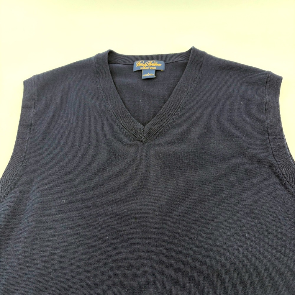 Brooks Brothers Saxon WOOL Mens V Neck Sweater Vest Navy Blue Size L - Picture 2 of 7